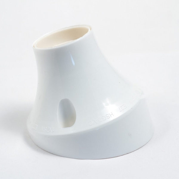 Šikmá stropná a nástenná objímka z termoplastu, E27, biela farba (1)