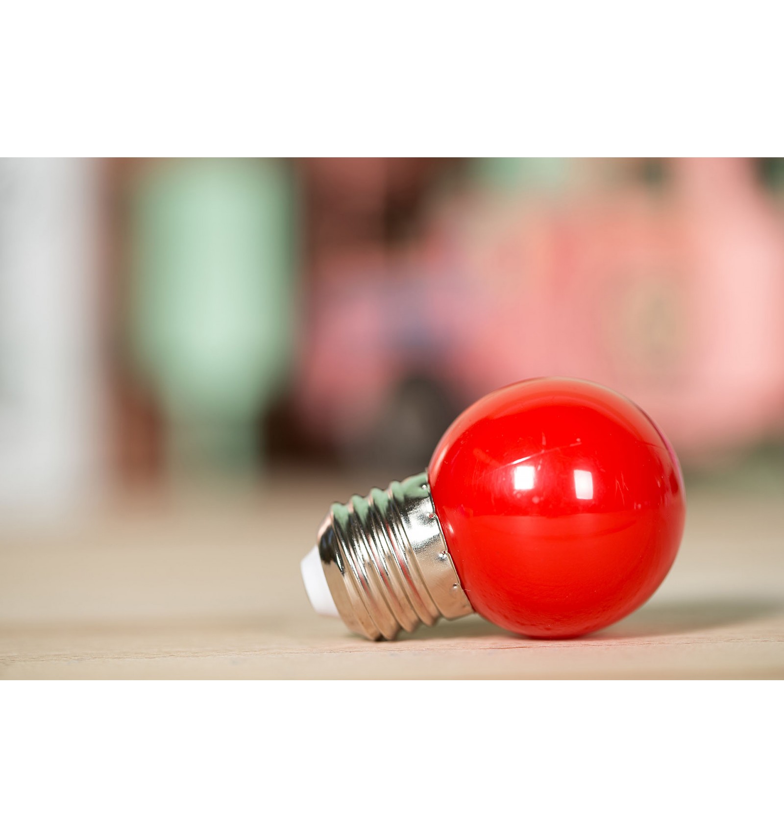LED-Dekorativna-ziarovka-pre-svetelne-snury-a-retaze-E27-1W-Cervena-farba-3.jpg