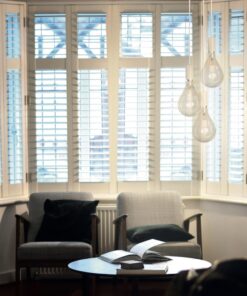 Alternative view of Závesné svietidlo PISA s tromi päticami v bielej farbe so žiarovkami XXL A165